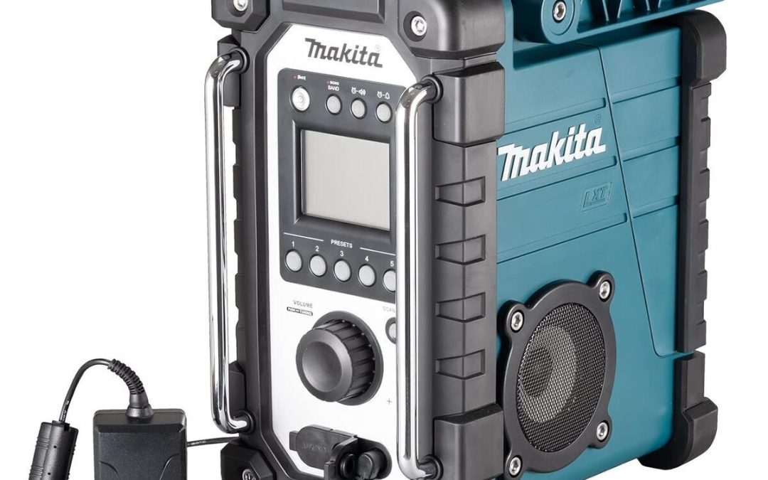 Test de la radio de chantier Makita DMR116