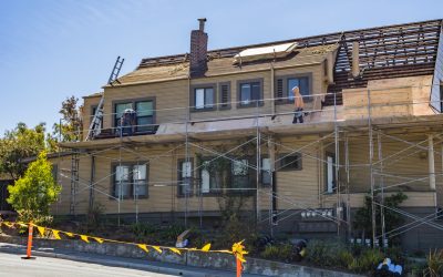 Quels sont les équipements standard requis pour des travaux de gros oeuvre ?