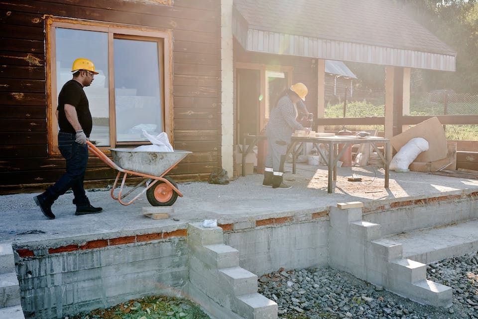 Guide complet sur le coût et les étapes de construction d'une maison à Bandol