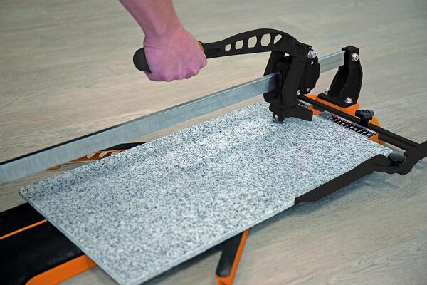 CROSS TOOLS CUT 730, 68659 Coupe-carreaux manuel portable (longueur de coupe 730 mm, coupe diagonale 516 mm, profondeur de coupe 16 mm, coupe-carreaux avec roue de coupe en carbure de tungstène et