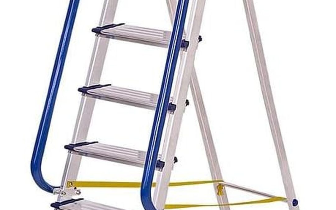 Test : escabeau Secure pro Hostrom, sécurité et praticité à 8 marches