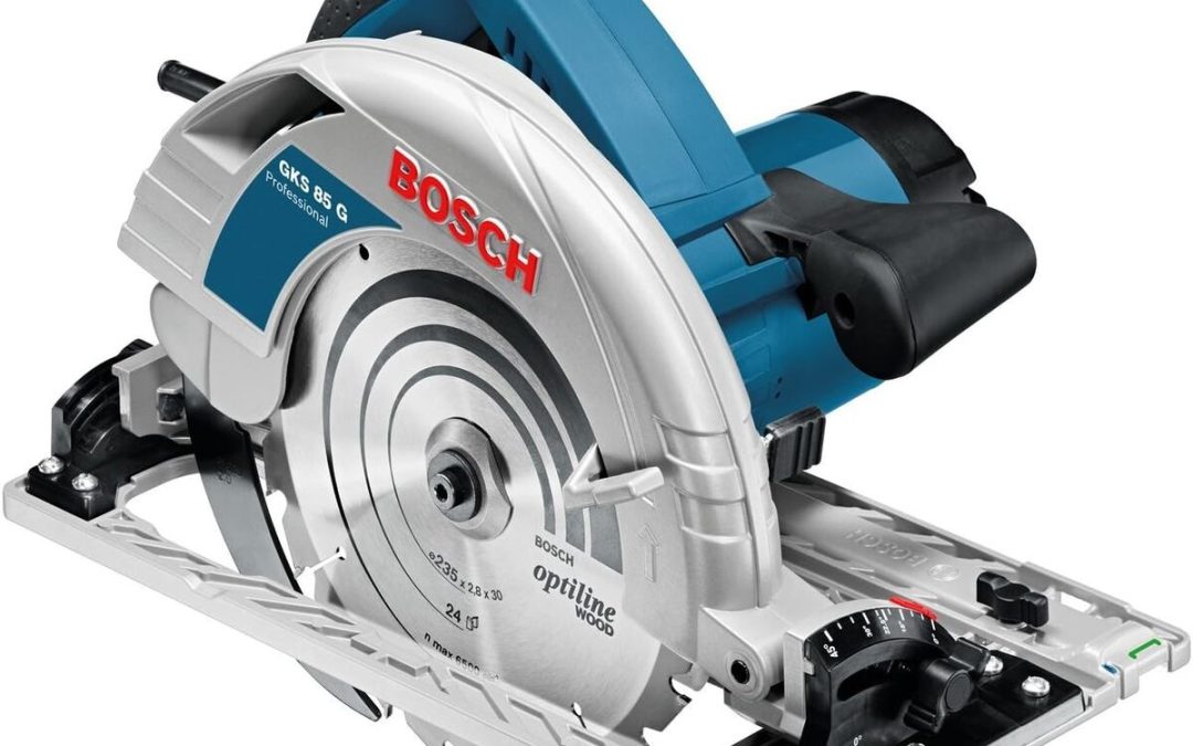 Test scie circulaire Bosch GKS 85 G : puissance et précision