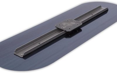 Test : truelle à plancher Marshalltown, acier bleu 914×314 mm