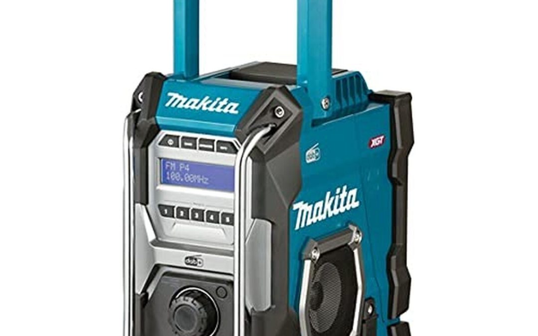 Test de la robuste radio de chantier Makita MR003GZ