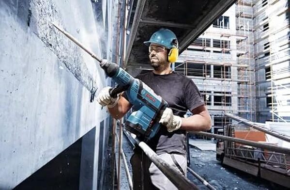 Découvrez le test du perforateur bosch Professional GBH 8-45 DV : un outil puissant offrant efficacité et précision pour vos projets de construction.