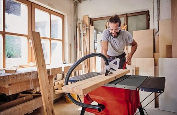 Découvrez notre test détaillé de la scie circulaire sur table Einhell TC-TS 2026/2 U 2000 W : performance, caractéristiques et avis des utilisateurs pour un choix éclairé