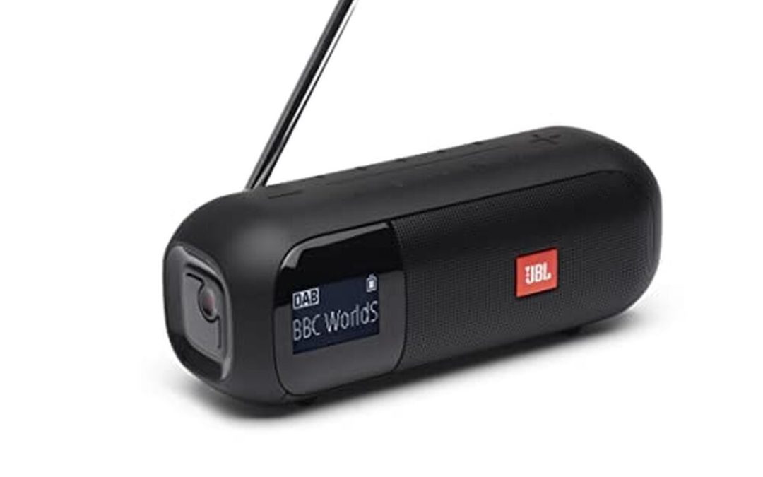 Test JBL Tuner 2 : enceinte radio portable avec 12 h d'autonomie