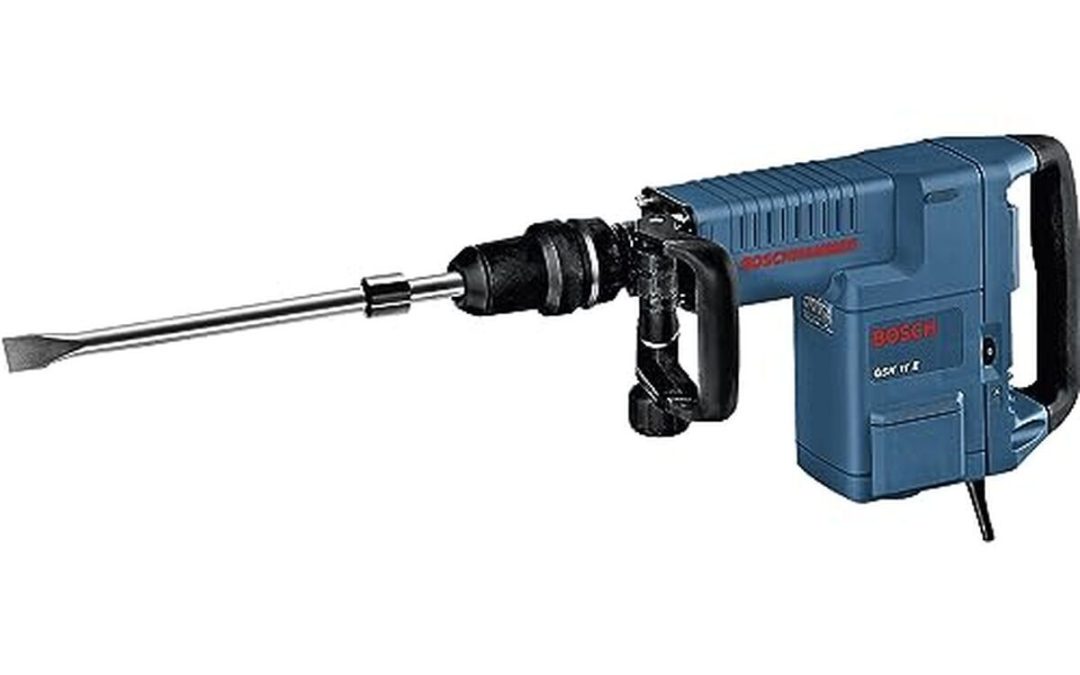 Test Bosch Professional GSH 11 E : puissance et efficacité du marteau-piqueur