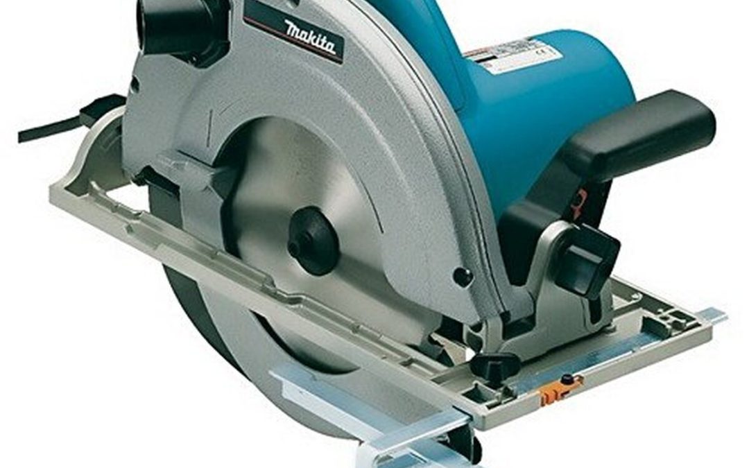 Test de la scie circulaire Makita 5903R 2026 W Ø 235 mm